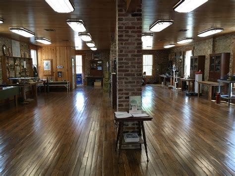 Calhoun County Museum .